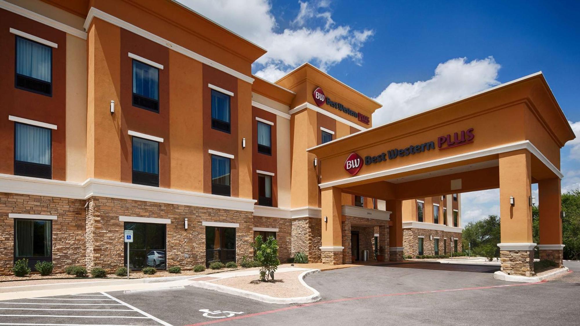 Best Western Plus Elmendorf Hotel San Antonio Hotel Exteriör bild